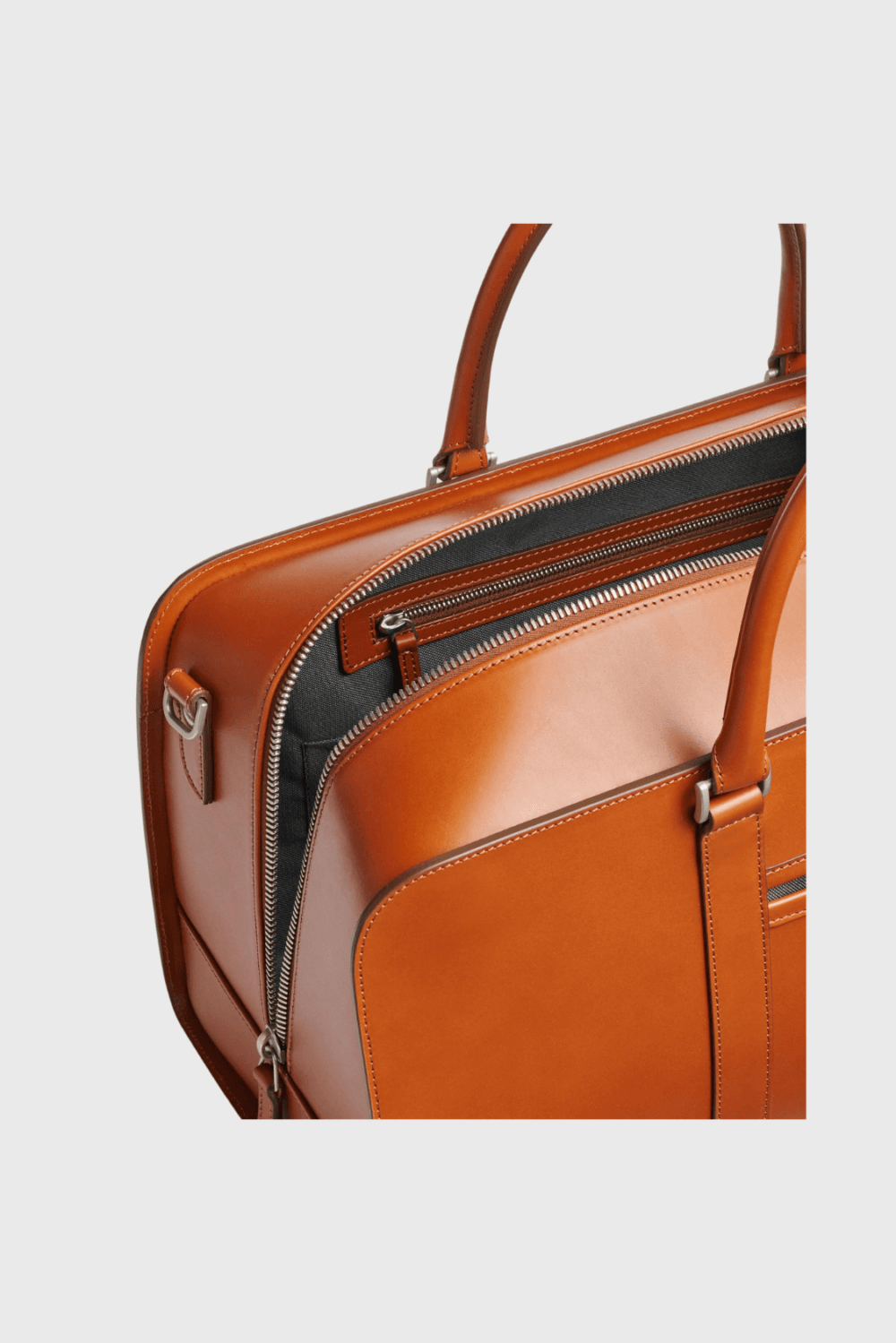 Lush Collective | Carl Friedrik Palissy Weekend Vachetta Leather Bag Open