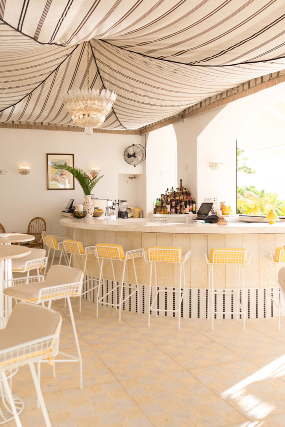 Lush Collective | Palm Heights Grand Cayman - Cayman Islands Dining