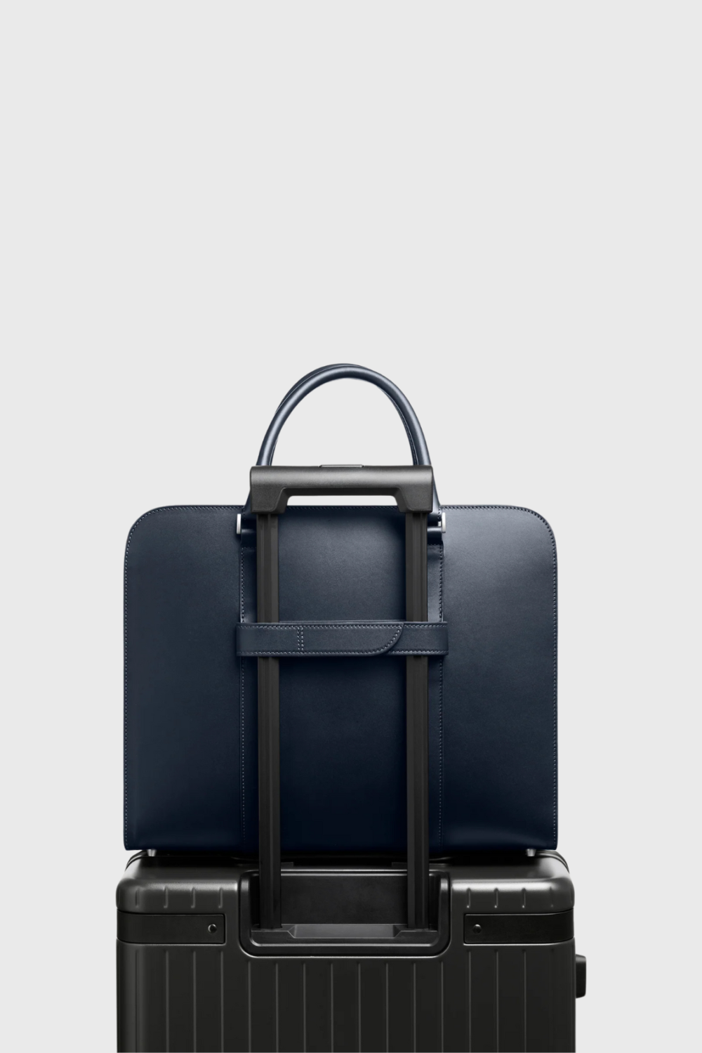 Lush Collective | Carl Friedrik Smart Holder Navy