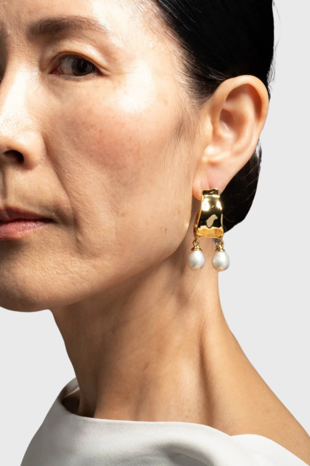 Alexis Bittar Perla Freshwater Pearl Drop Hoop Earring - Model