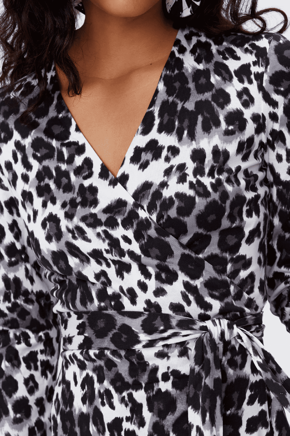 Lush Collective | Diane von Furstenberg Julian Silk Jersey Wrap Dress | Heritage Snow Cheetah Print.- Detail