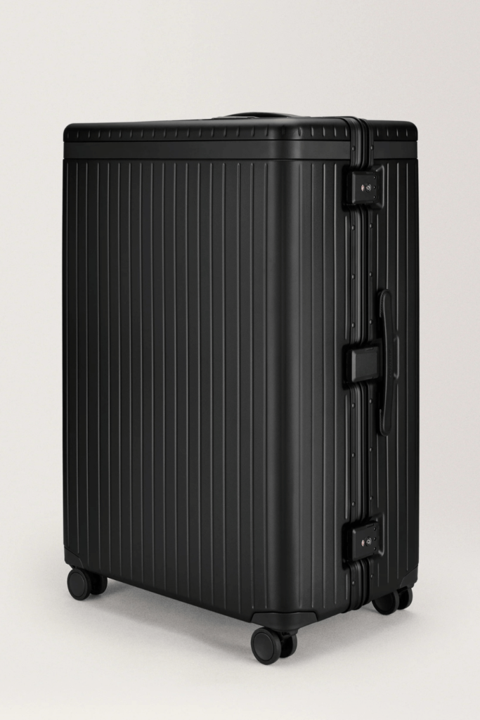 Lush Collective | Carl Friedrik - The Large Check-in - Black & Black