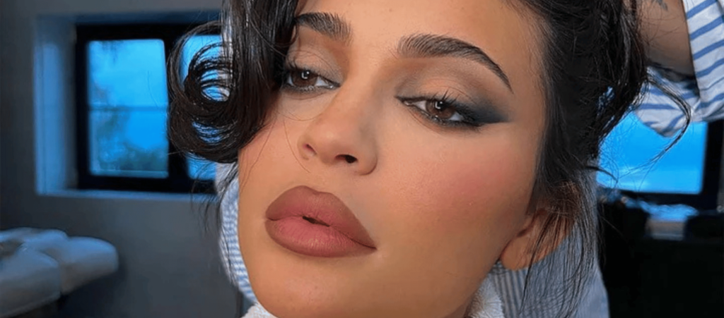 Lush Collective | Graphic Eyeliner for a Modern Edge